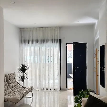 Modern And Exclusive 50m From Sea Center Торевьиа