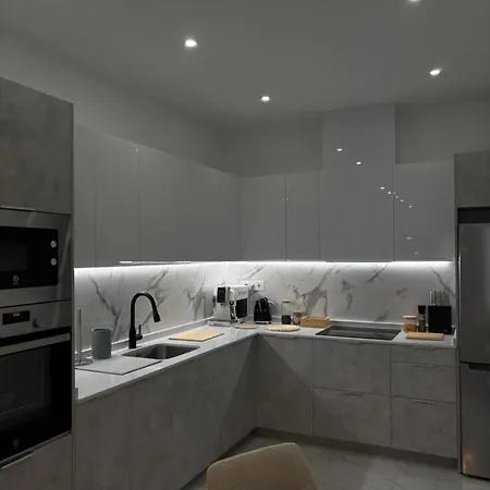Modern And Exclusive 50m From Sea Center * Торевьиа