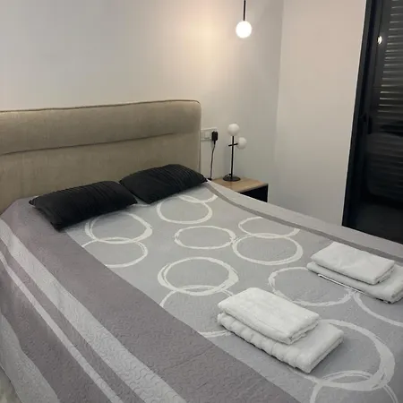 Апартаменты Modern And Exclusive 50m From Sea Center Торевьиа